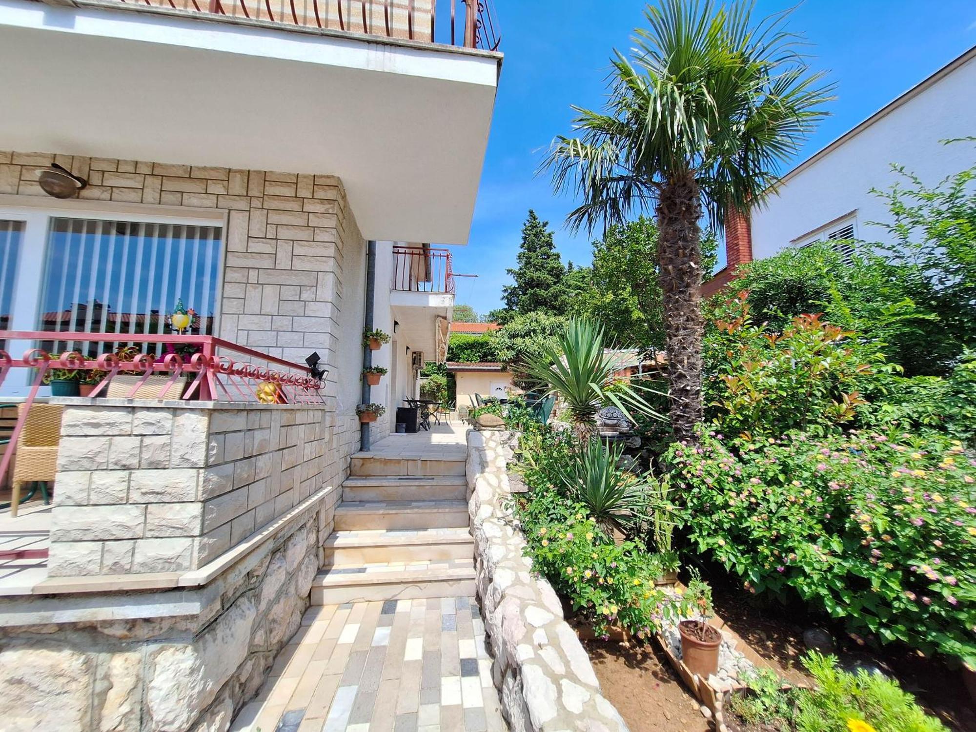 Apartments Tortuga Dramalj Exterior foto